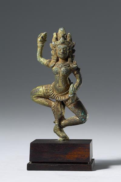 青銅鎏金空行母或天女舞立像
