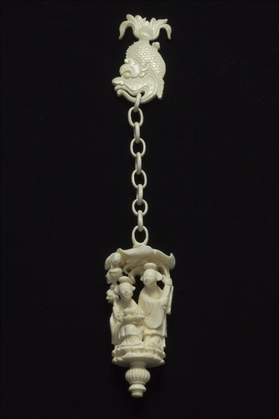 象牙雕鏤空人物套球