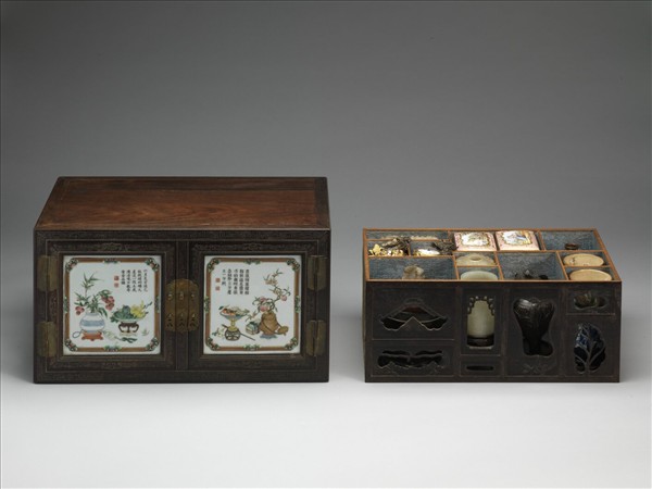 紫檀嵌彩瓷博古圖櫃(上櫃)