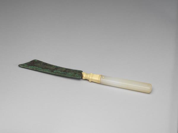 玉柄銅刀