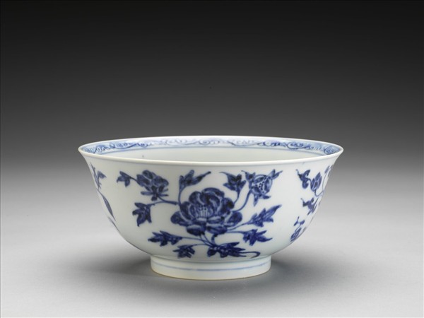 青花四季花卉紋碗