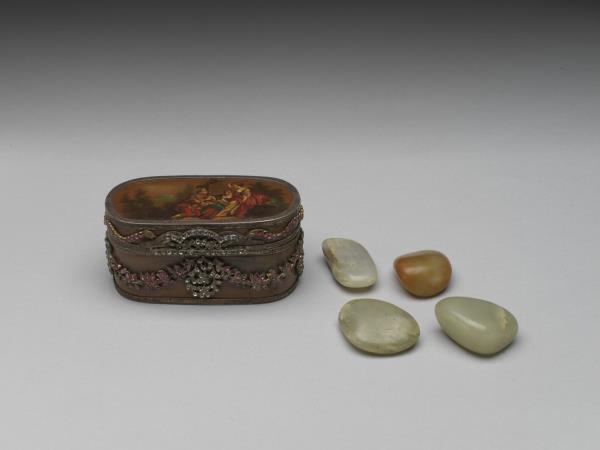 銀嵌寶石漆鼻煙盒