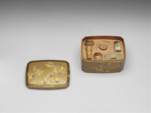 梅蒔繪二層方盒