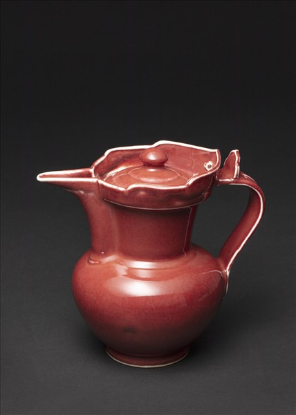 寶石紅釉僧帽壺