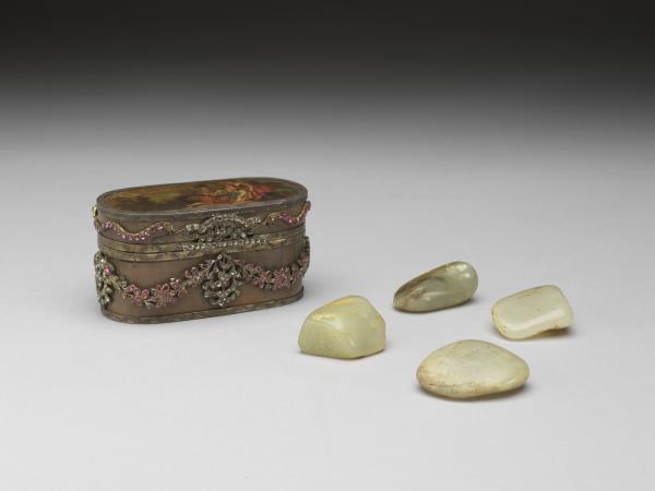 銀嵌寶石漆鼻煙盒