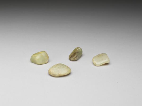 銀嵌寶石漆鼻煙盒