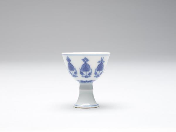 青花八寶高足杯