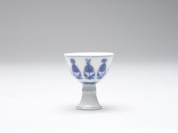 青花八寶高足杯