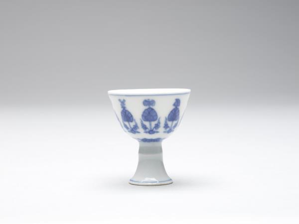 青花八寶高足杯