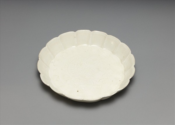 定窯 白瓷印花瑞獸紋花式洗