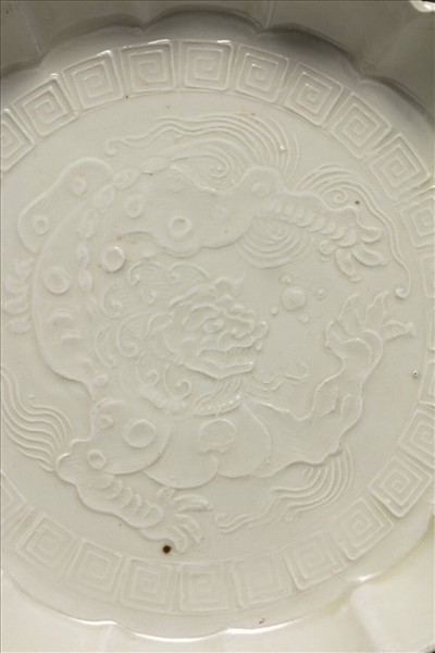 定窯 白瓷印花瑞獸紋花式洗