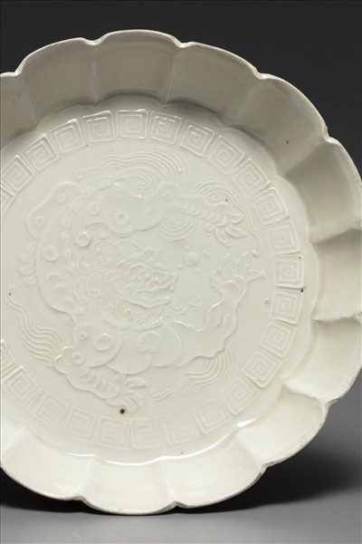 定窯 白瓷印花瑞獸紋花式洗