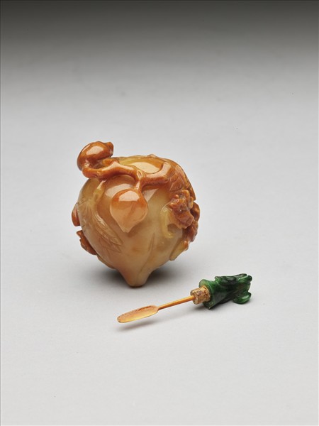 瑪瑙福壽鼻煙壺