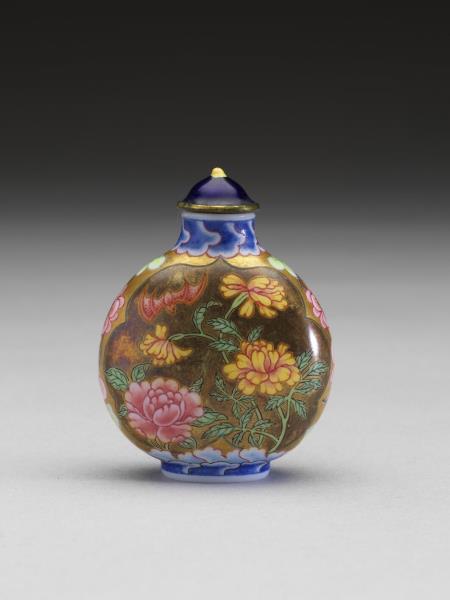 玻璃胎畫琺瑯花卉鼻煙壺