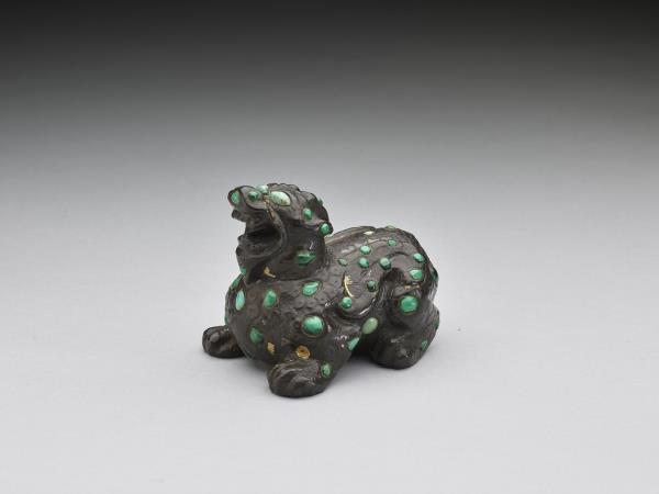 銅嵌孔雀石辟邪