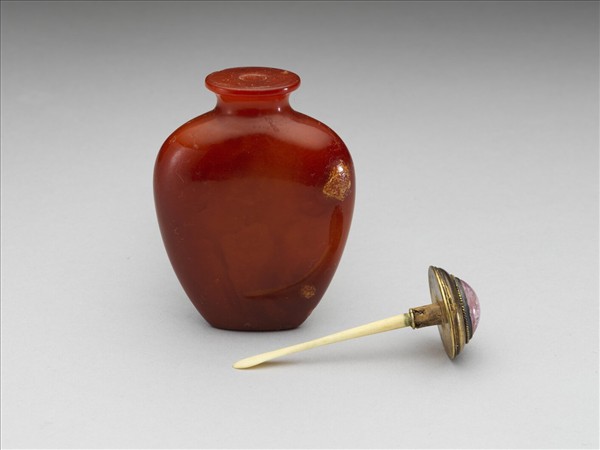 蜜臘鼻煙壺