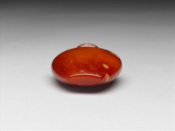蜜臘鼻煙壺