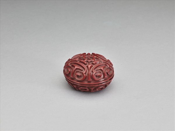 剔犀如意雲紋圓盒