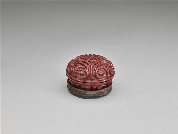 剔犀如意雲紋圓盒