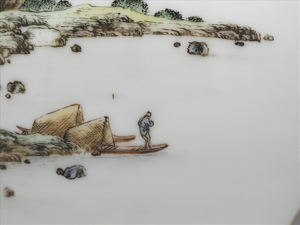 琺瑯彩山水膽瓶