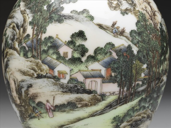 琺瑯彩山水膽瓶