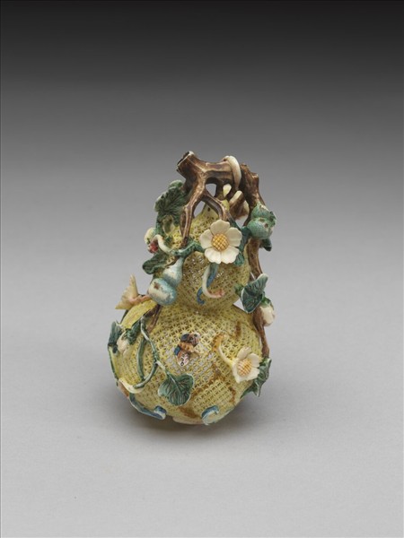 象牙鏤雕葫蘆盒