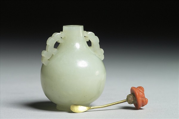 玉鼻煙壺