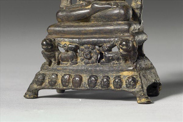 印度東北地區 12世紀 青銅 耆那教聖者薩提那他趺坐像