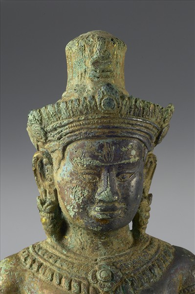 柬埔寨 12-13世紀 青銅鎏金 男神立像，日天或濕婆神