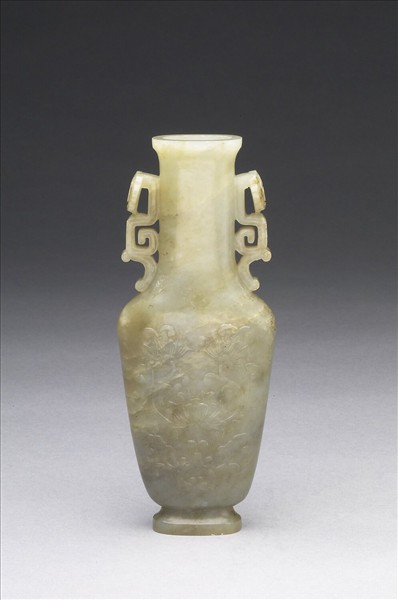 Jade vase with ruyi-shaped handles by Unknown artist