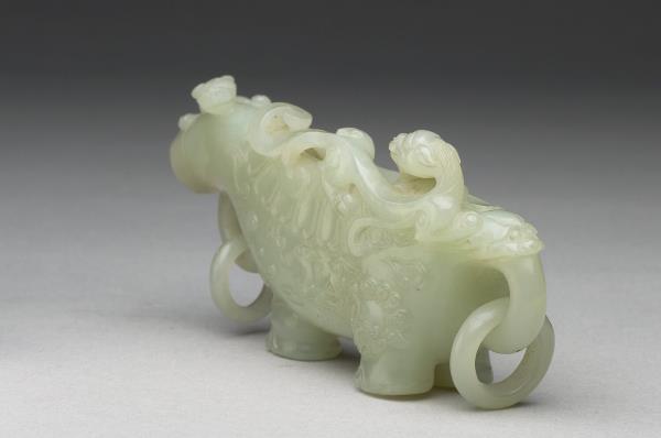 玉雙環螭虎花澆