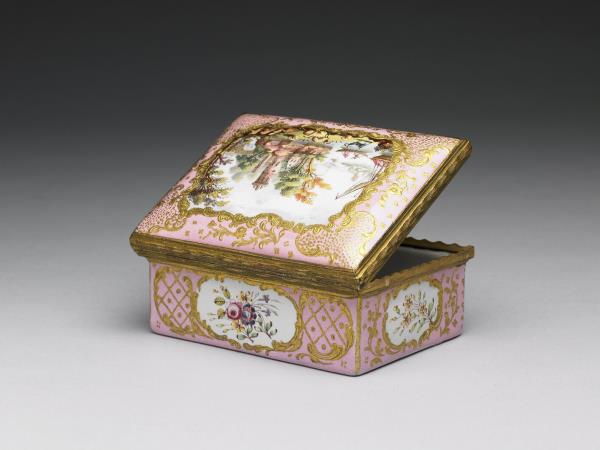 銅胎畫琺瑯鼻煙盒