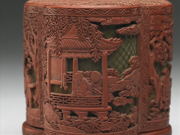 剔彩八仙圖海棠式盒