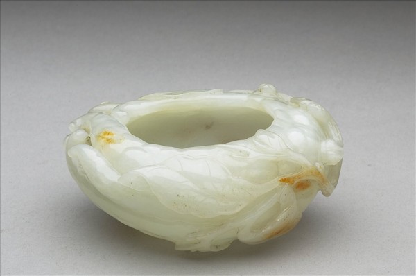 Jade water holder in the shape of a Buddha's hand citron by Unknown artist