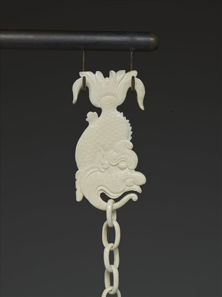 象牙雕鏤空人物套球