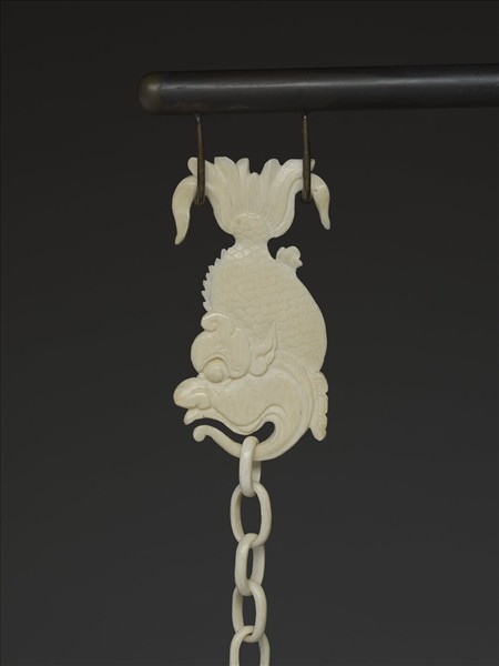 象牙雕鏤空人物套球