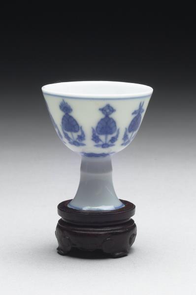 青花八寶高足杯
