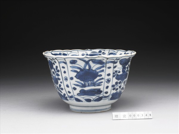 青花花卉紋碗