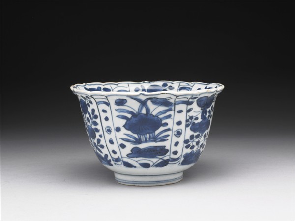 青花花卉紋碗