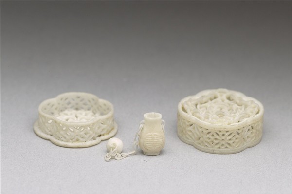 象牙雕透花長方套盒（共十一件）