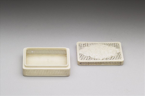 象牙雕透花長方套盒（共十一件）