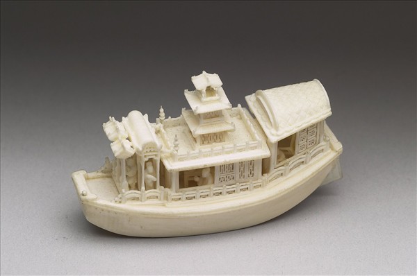 象牙雕人物小舟