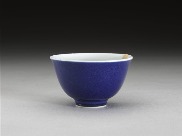 霽青釉白裡杯