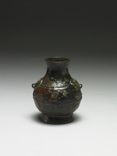 仿古銅弦紋雙耳壺