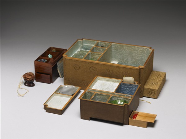 戧金描漆龍鳳紋箱