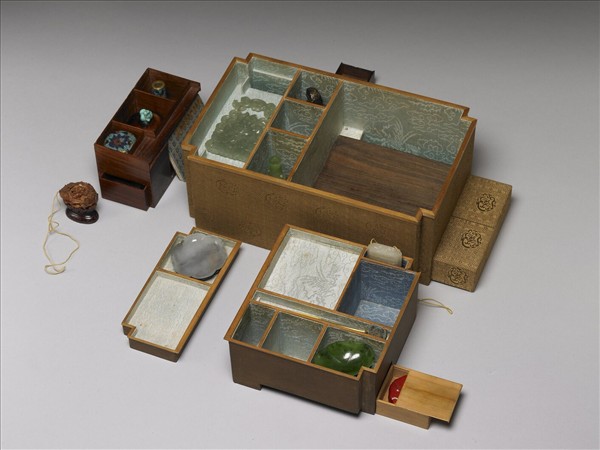 戧金描漆龍鳳紋箱