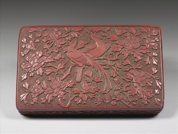 剔紅雙鳥牡丹方盒