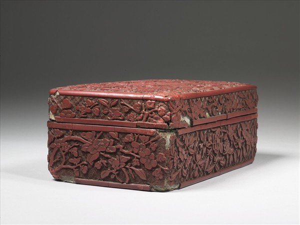 剔紅雙鳥牡丹方盒