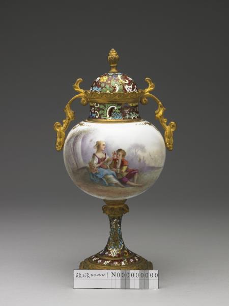 瓷胎掐絲兼畫琺瑯西洋人物圖高足杯