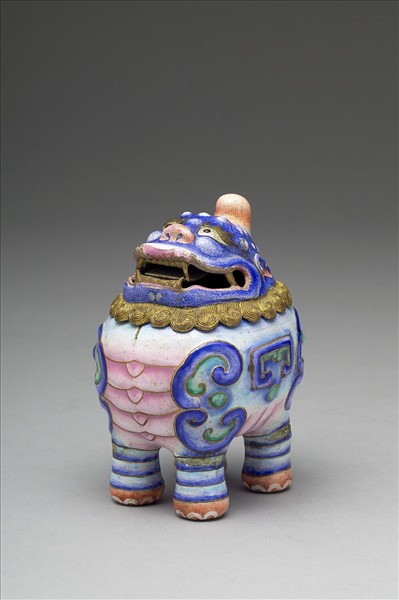 銅胎畫琺瑯甪端